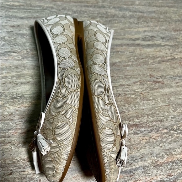 Coach monogram ballet flat shoes with charms and tassel - Picture 9 of 16